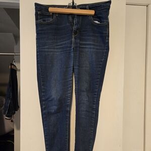 Levi's High Rise Dark Blue Skinny Jeans